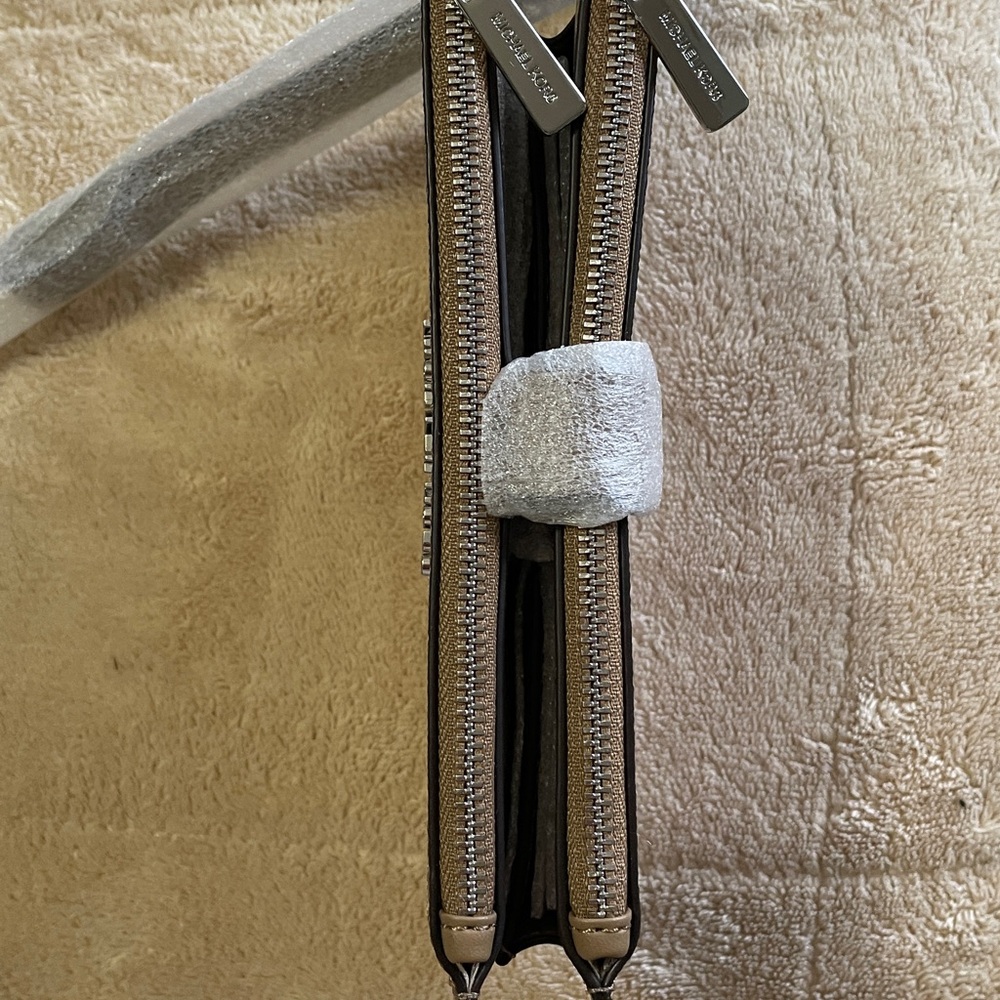 Michael Kors Ombre Beige Brown MK Zip Wristlet - Picture 4 of 6